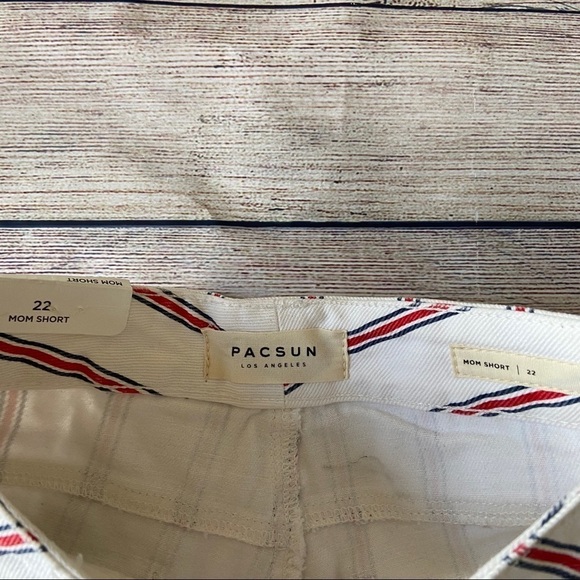 NWT PacSun Striped Mom Short Size 22 - Picture 4 of 7